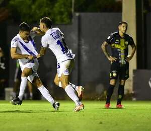 Torneo Apertura: Otro golpe  a Trinidense - Fútbol - ABC Color