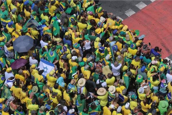 El apoyo del pueblo brasileño a Bolsonaro tras las acusaciones en su contra fue masivo - Informatepy.com