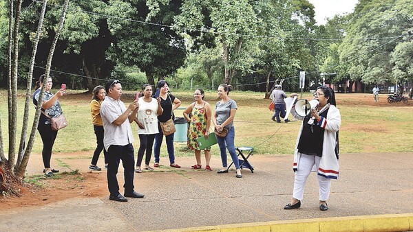 Denuncian a firma Decograb por no pagar aguinaldo y malos tratos