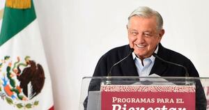 La Nación / Presidente mexicano filtró número telefónico de periodista