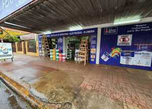 MALVIVIENTES HURTARON EN COMERCIO EN PLENO CENTRO DE ENCARNACIÓN - Itapúa Noticias