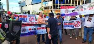 Saltoguaireños se manifiestan por la compensación - Nacionales - ABC Color