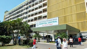 IPS: Familiares quitan intubación a paciente y quedan detenidos