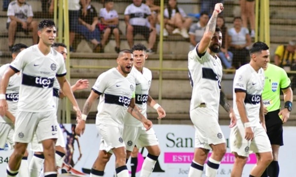 Olimpia derrota a Guaraní y se afianza en la cima del Apertura