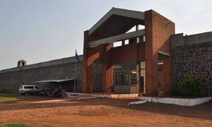 Reos del PCC protagonizan gresca en la cárcel de Itapúa: uno de ellos acabó herido – Prensa 5