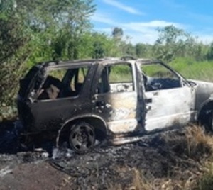 Hallan incinerada camioneta utilizada por asalta cajeros - Paraguay.com