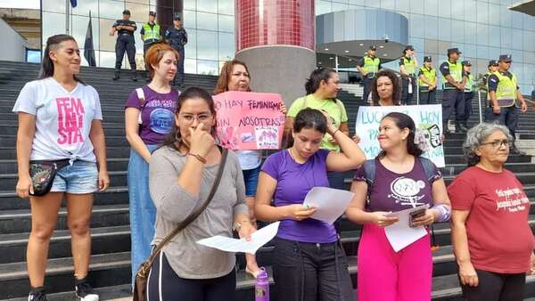 Organizaciones de mujeres se preparan para el #8Mpy2024 - Nacionales - ABC Color