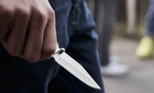 Muere menor de 17 años apuñalado en una riña en Villarrica - trece