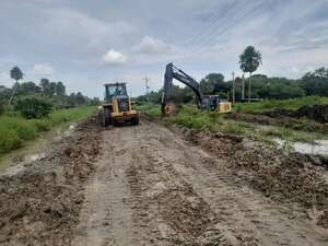 Pobladores de Bahía Negra aguardan que maquinarias del MOPC inicien reparación de caminos - Noticias del Chaco - ABC Color