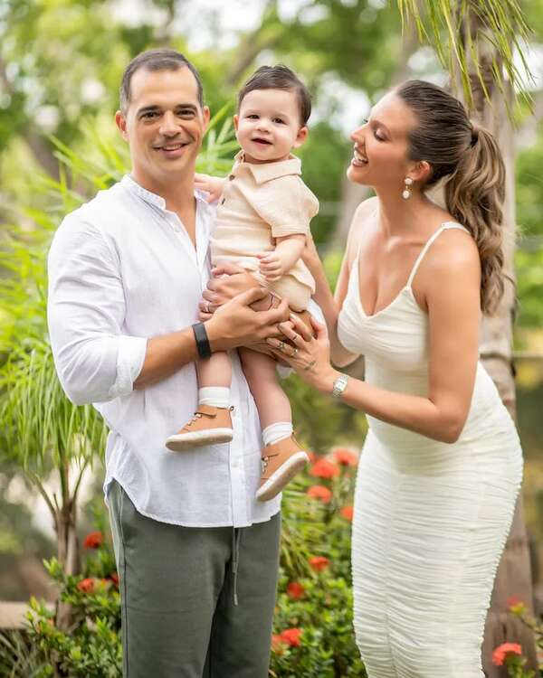Annita Chase celebró el primer año de Santi - Gente - ABC Color
