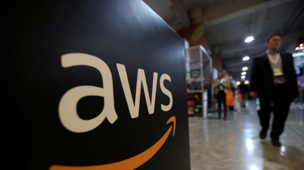 Amazon Web Services se convierte en socio 100 del Cl煤ster de la Energ铆a de Arag贸n - Revista PLUS