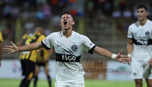 Versus / Un gol muy especial para Carlos "Paragua" Espínola