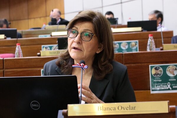 Deben entender que "no caben ya los autoritarismos", expresó la senadora Ovelar - Portal Digital Cáritas Universidad Católica