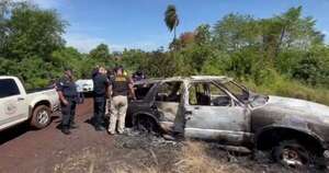 La Nación / Encontraron en Minga vehículo quemado y restos de cajero automático dentro