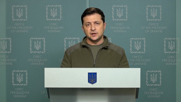 Zelenski acusa a Trump de ponerse "del lado" de Putin - El Trueno