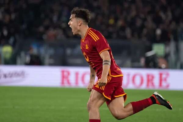 Dybala se exhibe con un triplete y hace soñar al Roma con la ‘Champions’ - Fútbol Internacional - ABC Color