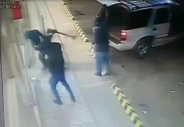 Video: banda que perpetró robo de cajero en Ciudad del Este sería “híbrida” - ABC en el Este - ABC Color