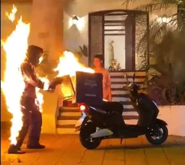 Video: “deliverys” entregaron cervezas heladas, pero ardiendo en llamas - Nacionales - ABC Color