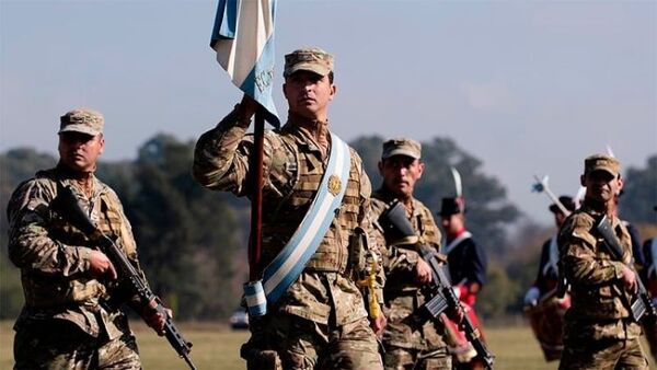 Milei prohíbe el lenguaje inclusivo en las Fuerzas Armadas argentinas