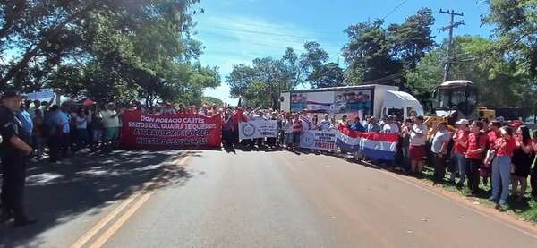 Tras manifestación y cierre de frontera, Gobierno convoca a una mesa de trabajo sobre compensación - Nacionales - ABC Color