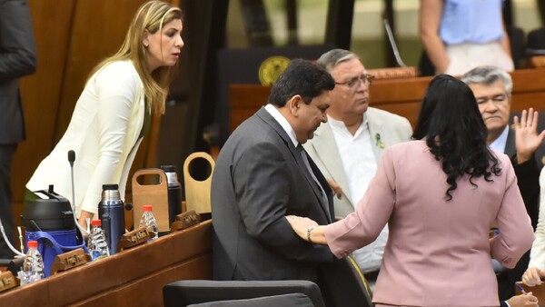 Liberales llanistas se reúnen para bajar postura sobre mesa directiva