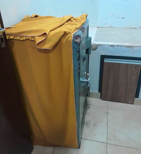 Desconocidos aprovechan fin de semana para vaciar caja fuerte de local de cobranzas - La Clave