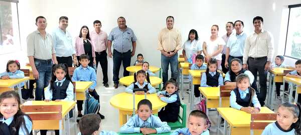 Presentan avances de “Aula Modelo” en escuela de Fuerte Olimpo - .::Agencia IP::.