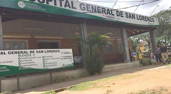Investigan lo que pasó: quinceañero llegó al hospital con un balazo en la mano
