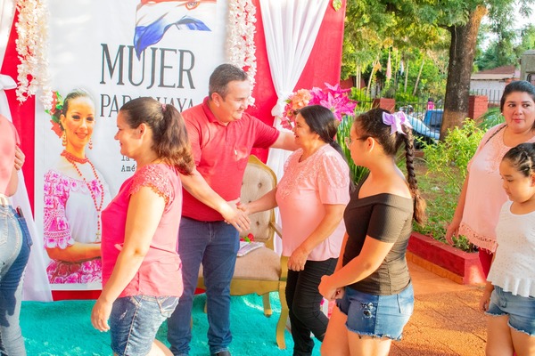 MUNICIPALIDAD DE CARLOS ANTONIO LÓPEZ REALIZÓ HOMENAJE A LA MUJER PARAGUAYA - Itapúa Noticias