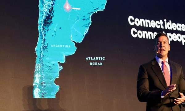 El presidente de la República, Santiago Peña anuncia planes para transformar a Paraguay en un referente de la tecnología verde