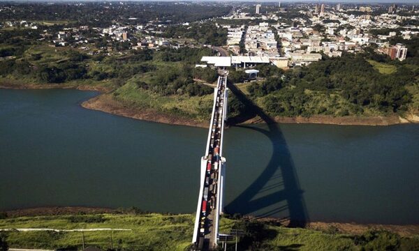 70 paraguayos por día piden documentos en Foz, para acceder a servicios de Salud