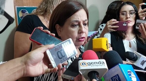 Esperanza: “Lo dicho por el ministro es imperdonable, debe estar en la calle”