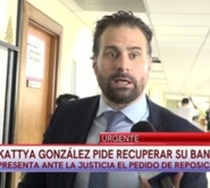 Presentan inconstitucionalidad por la expulsión de Kattya - Paraguay.com