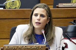 Kattya González recurre a la Corte para recuperar su banca en el Senado - El Trueno