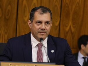 Coordinadora de Fenaes: “El ministro Giménez es un peligro para la educación y la inclusión” · Radio Monumental 1080 AM