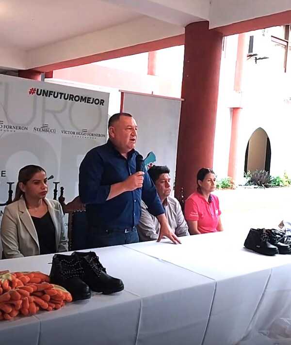 Entregan kit de víveres a recicladores de Pilar | RADIO NACIONAL