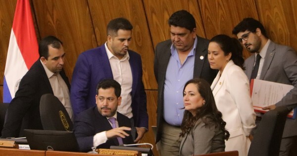 Los abdistas aflojan y van por la presidencia primera de Diputados para no confrontar con el cartismo