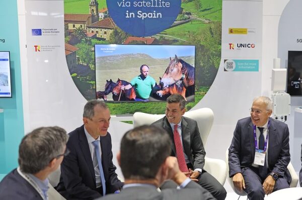 Presidente ratifica compromiso de convertir a Paraguay en un centro tecnológico - El Trueno