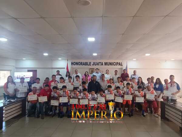 Junta Municipal homenajeó a selección de Amambay campeón del Interligas Sub 13 - Radio Imperio 106.7 FM