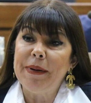 Senadora que trató de “gorda asquerosa” a la ex fiscal del Estado y deseó la muerte a Kalé, ahora sale en favor de degenerados – La Mira Digital