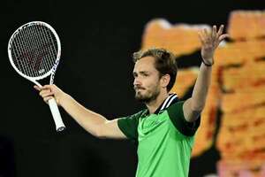 Medvedev gana a Shevchenko en Dubái en su regreso después de Melbourne - Tenis - ABC Color