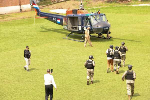 Pastor Insfrán trasladado a Emboscada en helicóptero - La Tribuna