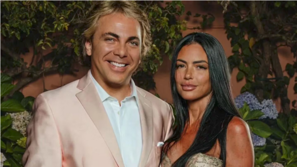 Cristian Castro se hace del chistoso y confirma que su novia argentina lo chutó