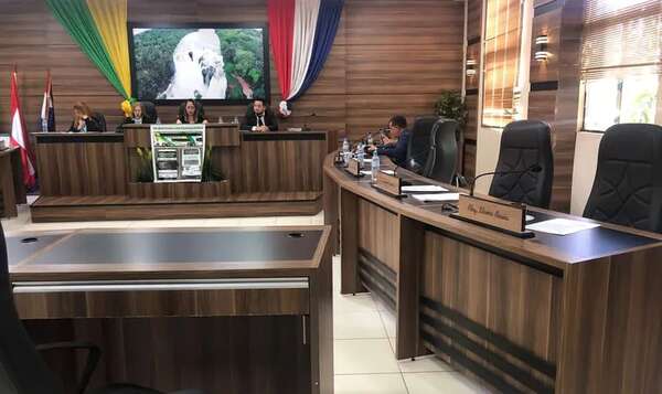 Minuta sobre concejales raboneros no fue tratada por falta de quorum - ABC en el Este - ABC Color