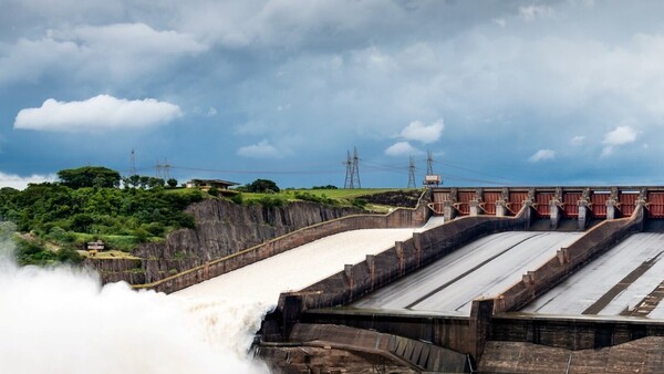 Paraguay busca una tarifa de USD 20,75 en la Itaipú, dicen en Brasil