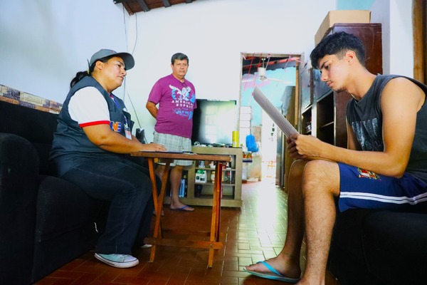 Continúa evaluación socioeconómica de postulantes a Becas del Gobierno - La Clave