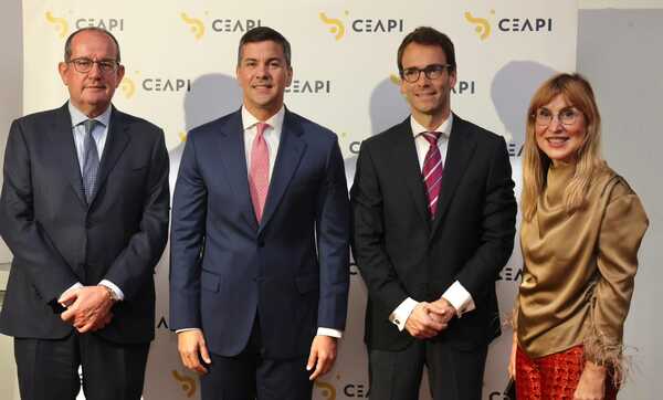 "Discurso entusiasta ha calado y empresarios confirman interés de operar en Paraguay" - .::Agencia IP::.