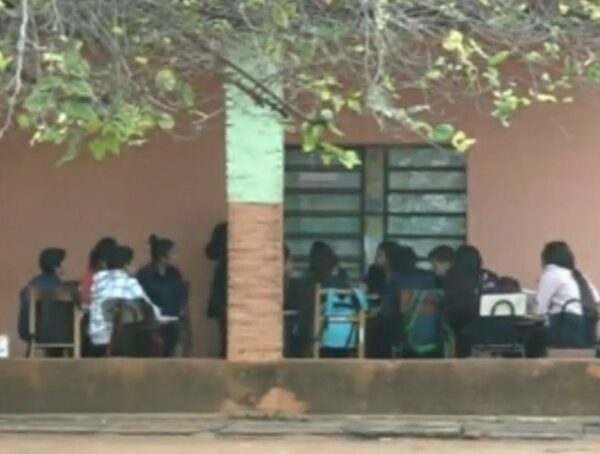 Viceministra de Educación reconoce drama de la deserción escolar en Paraguay · Radio Monumental 1080 AM