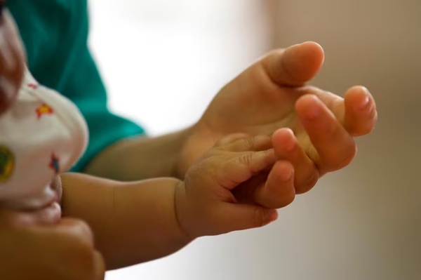 En 2023 hubo más de 400 casos de niñas madres