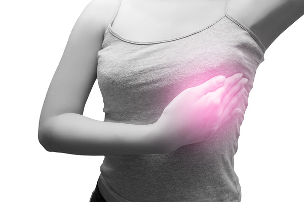 Detección temprana de cáncer de mama logra curación y conservación, asegura experto en Mastología
